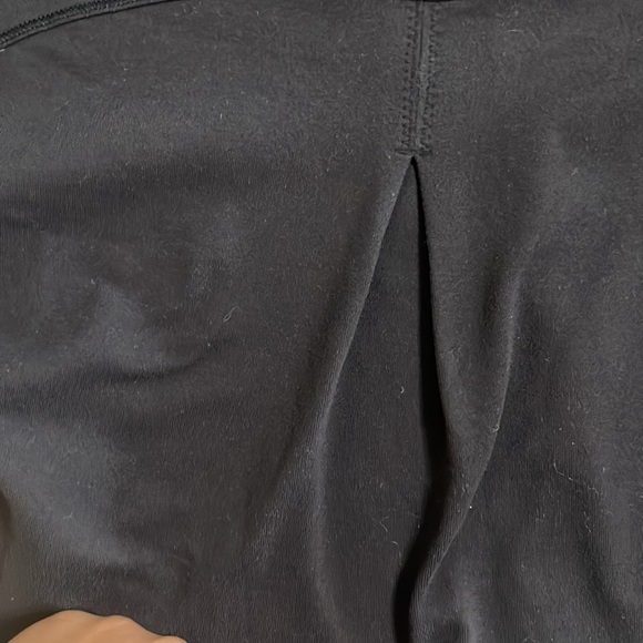 Lululemon long sleeve shirt - Picture 4 of 6